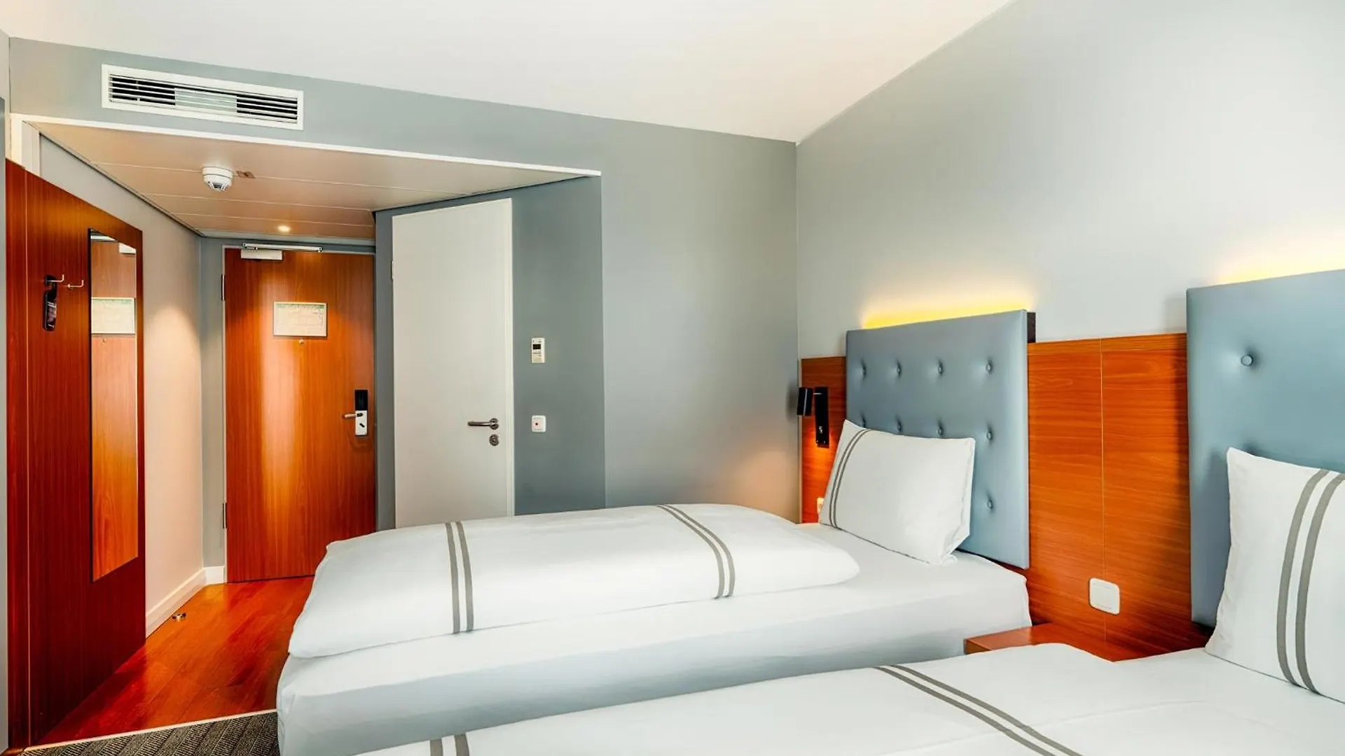 Premier Inn Frankfurt City Europaviertel Francoforte sul Meno 3*,  Germania